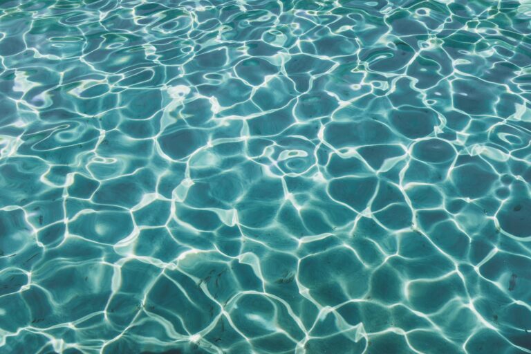 découvrez notre sélection de piscines pour un moment de détente et de plaisir chez vous. trouvez la piscine qui vous convient parmi notre large gamme de modèles.